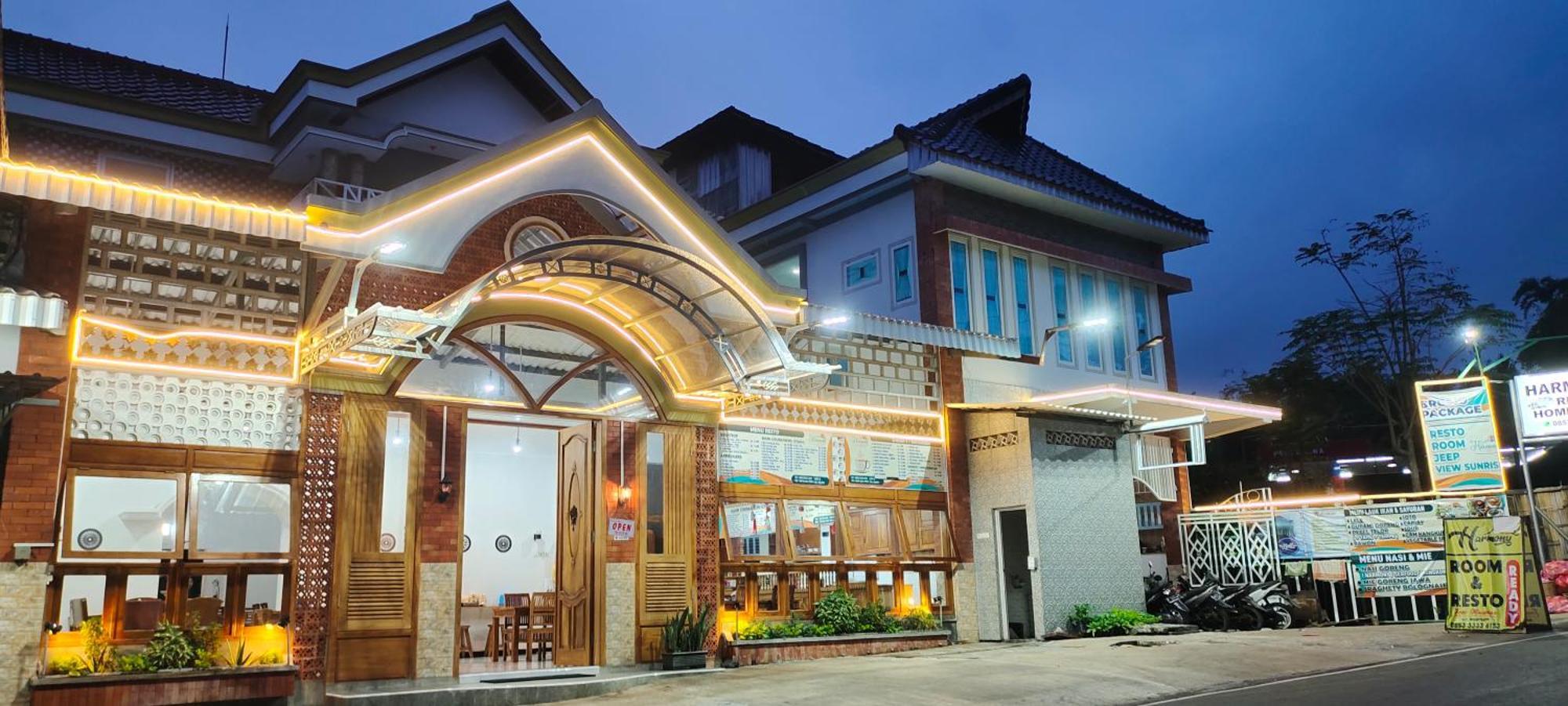 Harmony Resto&Homestay Lambangkuning Bagian luar foto